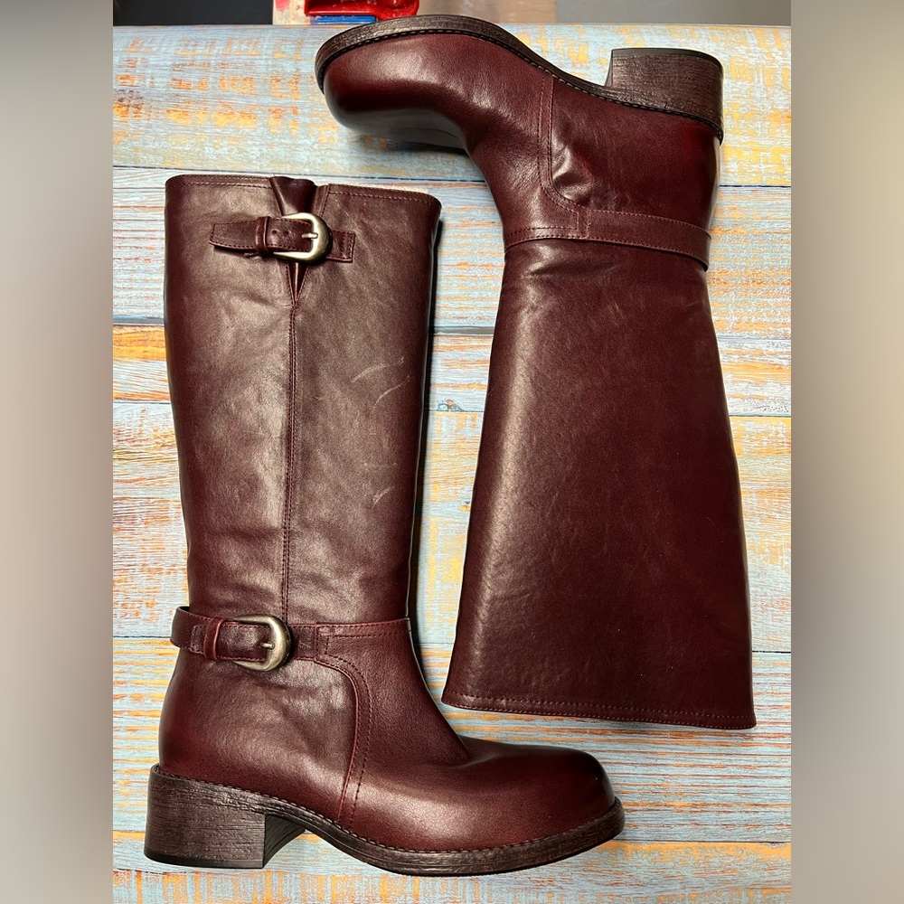 Burgundy Knee-High horse Leather Boots